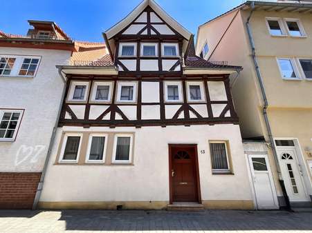 Außenansicht - Einfamilienhaus in 37269 Eschwege mit 103m² kaufen