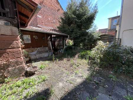 Hinterhof - Einfamilienhaus in 37269 Eschwege mit 103m² kaufen