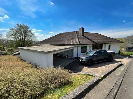 Außenansicht - Einfamilienhaus in 36205 Sontra mit 268m² kaufen