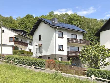 Seitenansicht vom Haus Seitenansicht vom Haus - Einfamilienhaus in 37235 Hessisch Lichtenau mit 119m² kaufen