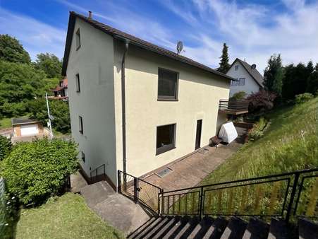 Außenansicht Außenansicht - Zweifamilienhaus in 36205 Sontra mit 157m² kaufen