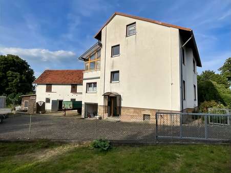 Außenansicht Außenansicht - Zweifamilienhaus in 37290 Meißner mit 250m² kaufen