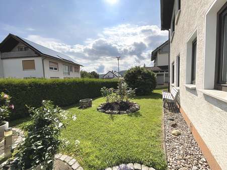 Vorgarten Vorgarten - Bungalow in 37284 Waldkappel mit 104m² kaufen