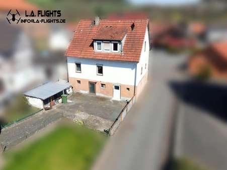 Drohnenaufnahme - Einfamilienhaus in 35285 Gemünden mit 120m² günstig kaufen