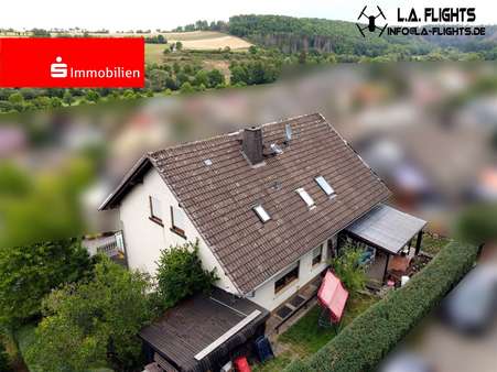 Drohnenaufnahme - Einfamilienhaus in 35066 Frankenberg mit 222m² als Kapitalanlage kaufen