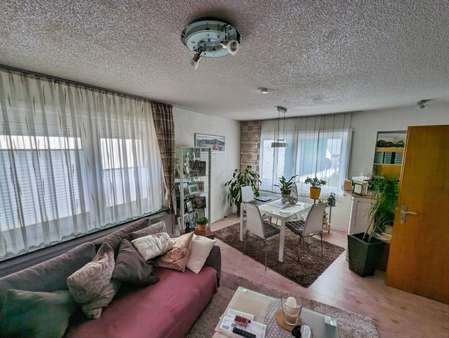 Wohnzimmer Wohnung Anbau - Zweifamilienhaus in 34508 Willingen mit 245m² kaufen