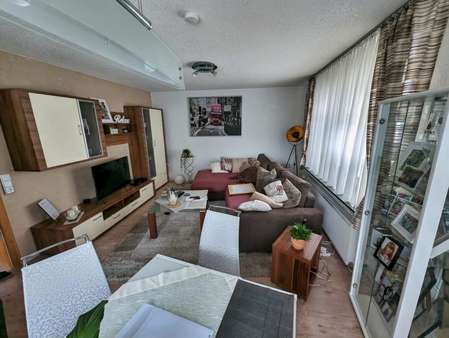 Wohnzimmer Wohnung Anbau - Zweifamilienhaus in 34508 Willingen mit 245m² kaufen