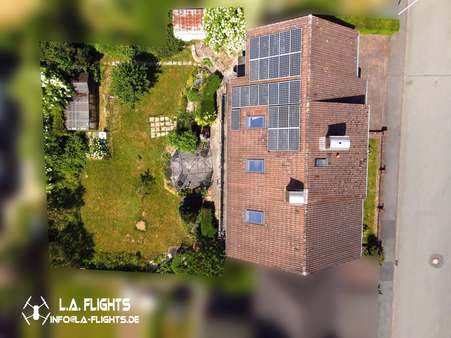 Vogelperspektive - Zweifamilienhaus in 35110 Frankenau mit 330m² kaufen