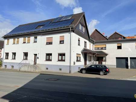 Ansicht von der Straße - Mehrfamilienhaus in 35066 Frankenberg mit 444m² als Kapitalanlage kaufen
