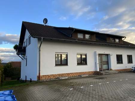 Haus mit Balkon - Dachgeschosswohnung in 34537 Bad Wildungen mit 75m² kaufen