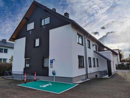 Ladestation für Elektro Autos - Bürohaus in 34454 Bad Arolsen mit 262m² kaufen