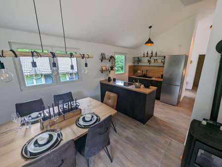Essplatz mit offener Küche - Ferienhaus in 34454 Bad Arolsen mit 77m² kaufen