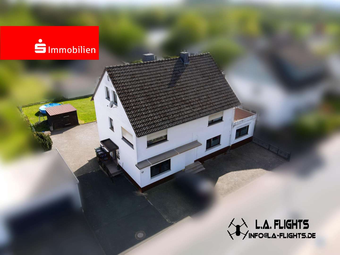 Drohnenaufnahme - Zweifamilienhaus in 35099 Burgwald mit 249m² als Kapitalanlage kaufen