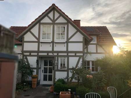 Außenansicht - Einfamilienhaus in 35066 Frankenberg mit 90m² als Kapitalanlage kaufen