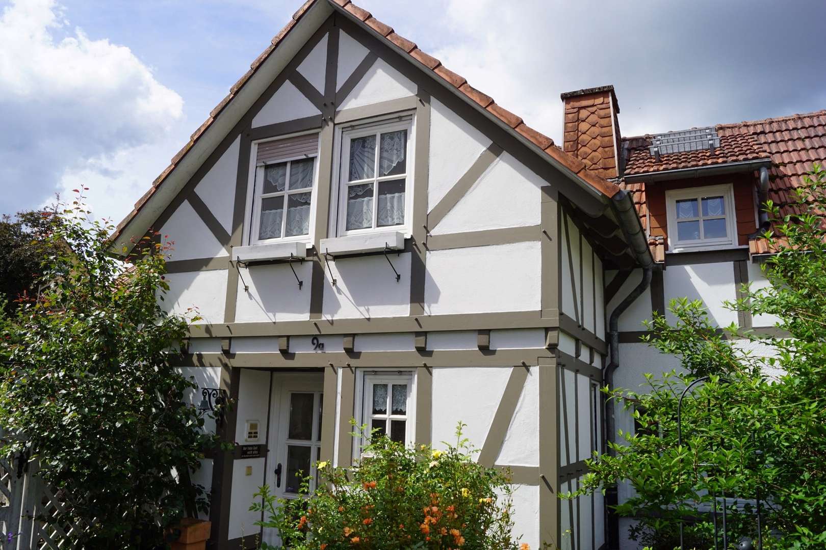 Ansicht von Außen - Einfamilienhaus in 35066 Frankenberg mit 90m² als Kapitalanlage kaufen
