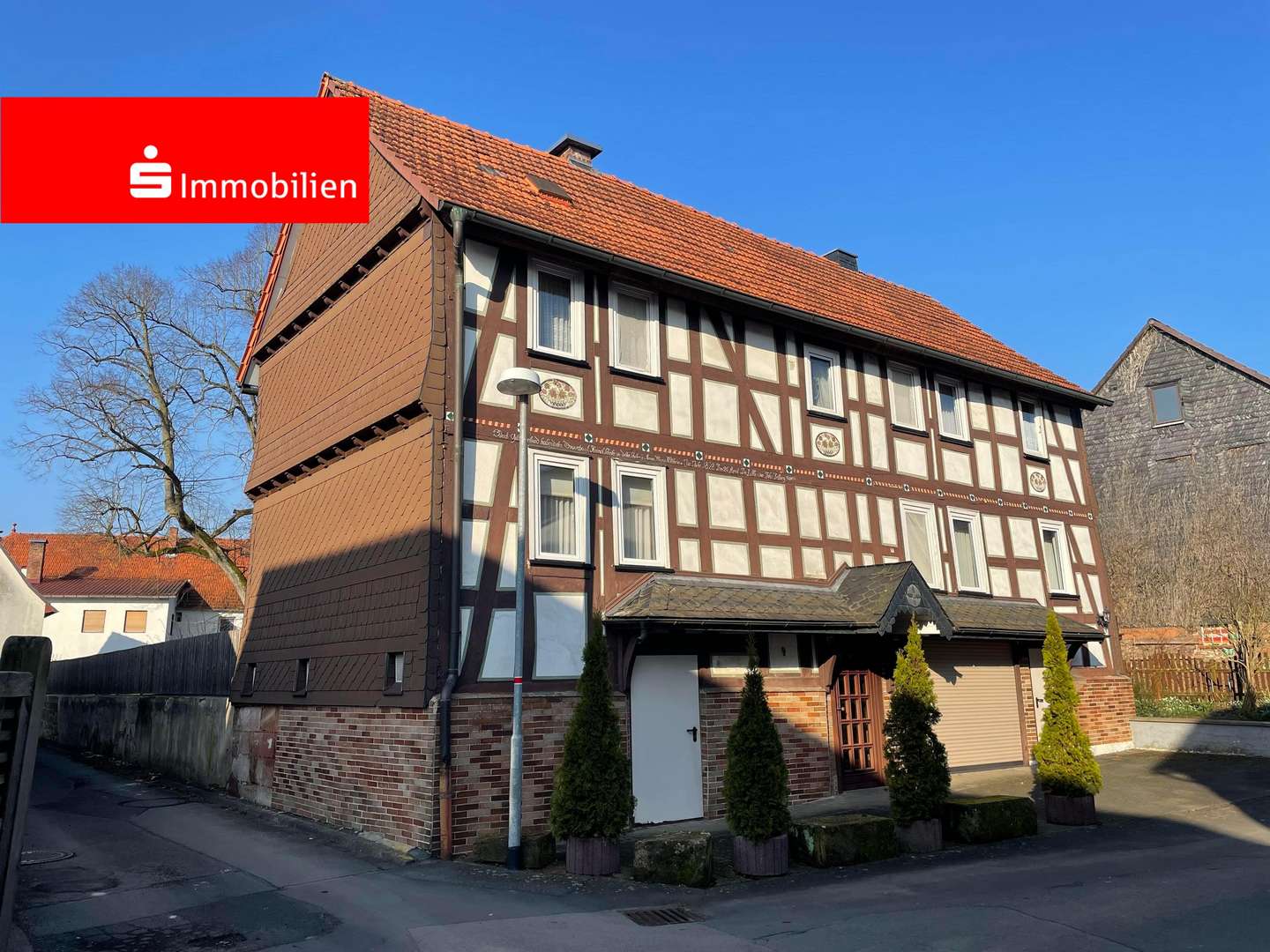 Ansicht von der Straße - Einfamilienhaus in 35066 Frankenberg mit 120m² kaufen