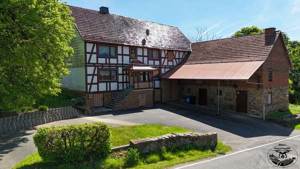 eingang - Bauernhaus in 35114 Haina mit 160m² kaufen
