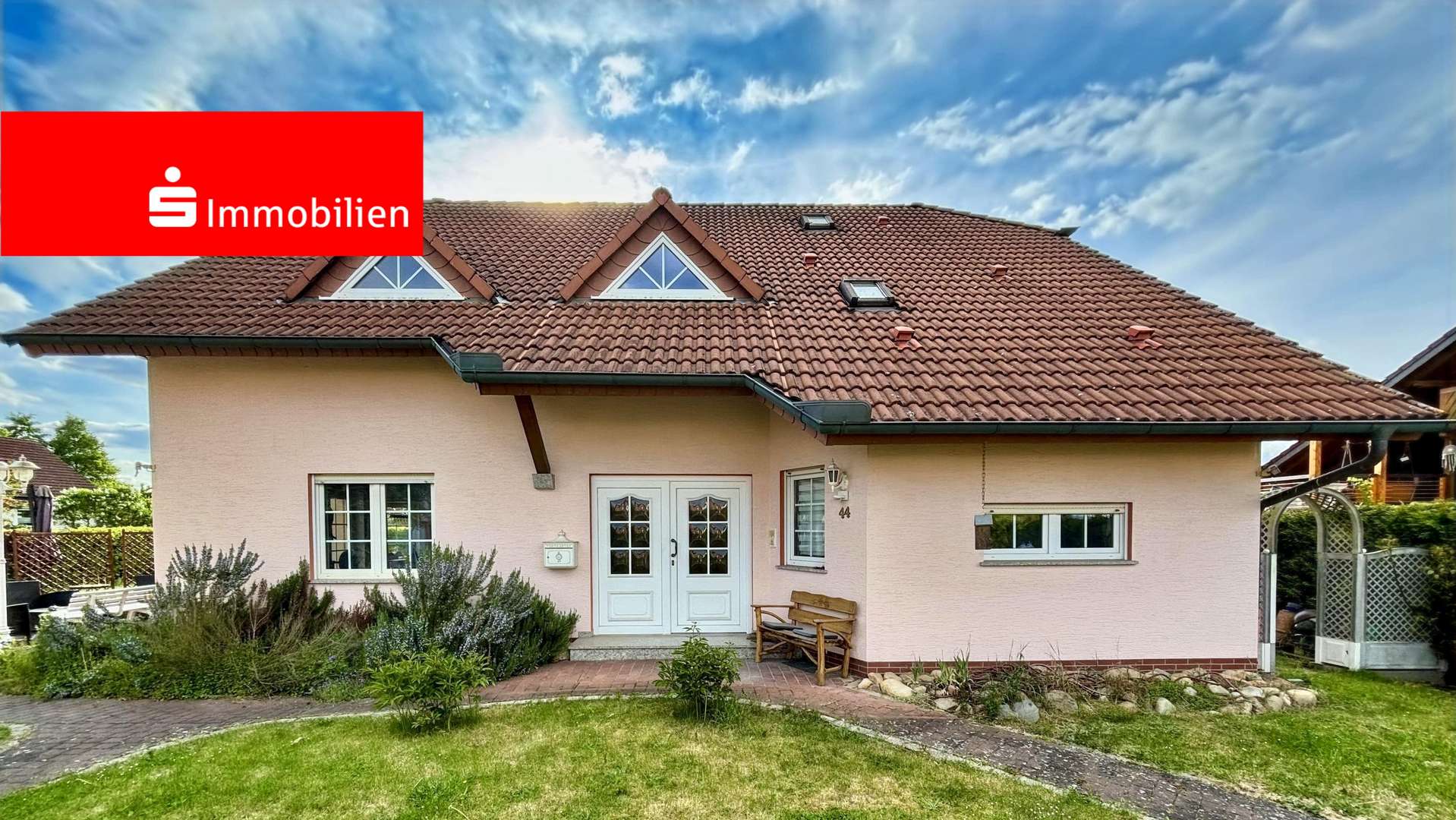 Hauseingang Hauseingang - Einfamilienhaus in 34590 Wabern mit 220m² kaufen
