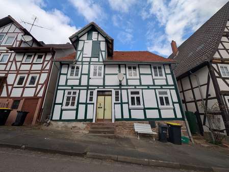 1000122594 1000122594 - Einfamilienhaus in 34454 Bad Arolsen mit 140m² kaufen