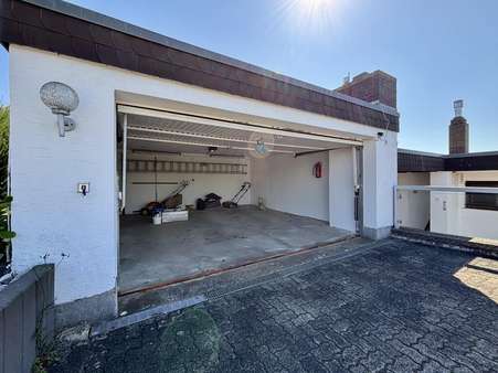 Doppelgarage - Haus in 34537 Bad Wildungen mit 298m² kaufen