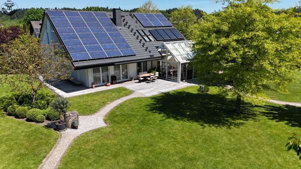 Ansicht aus dem Garten Ansicht aus dem Garten - Einfamilienhaus in 35066 Frankenberg mit 300m² kaufen