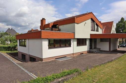 Blick auf das Büro-/Praxisgebäude Blick auf das Büro-/Praxisgebäude - Bürohaus in 36043 Fulda mit 324m² mieten