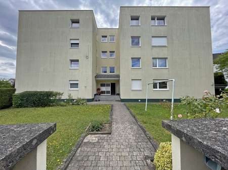 Zugang zum Haus Zugang zum Haus - Etagenwohnung in 36043 Fulda mit 89m² kaufen