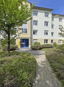 Hauseingang - Etagenwohnung in 81245 München mit 95m² kaufen