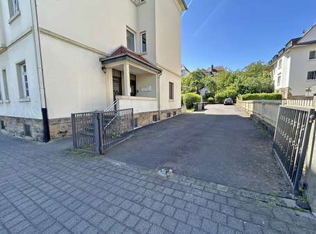 Einfahrt zum Hof - Mehrfamilienhaus in 36037 Fulda mit 387m² kaufen
