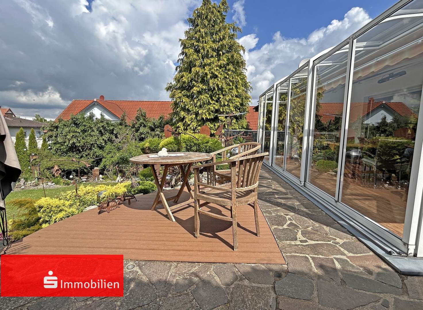 Terrasse mit Ausblick Terrasse mit Ausblick - Einfamilienhaus in 36088 Hünfeld mit 190m² kaufen