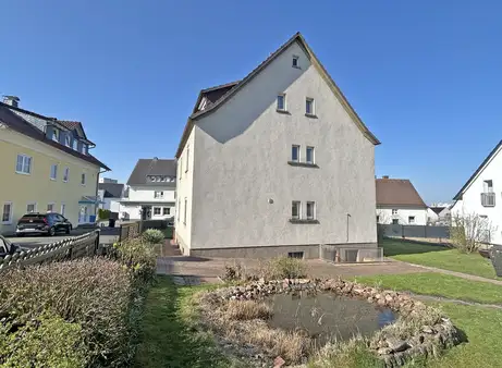 Mehrfamilienhaus mit Gartenidylle in ruhiger Lage