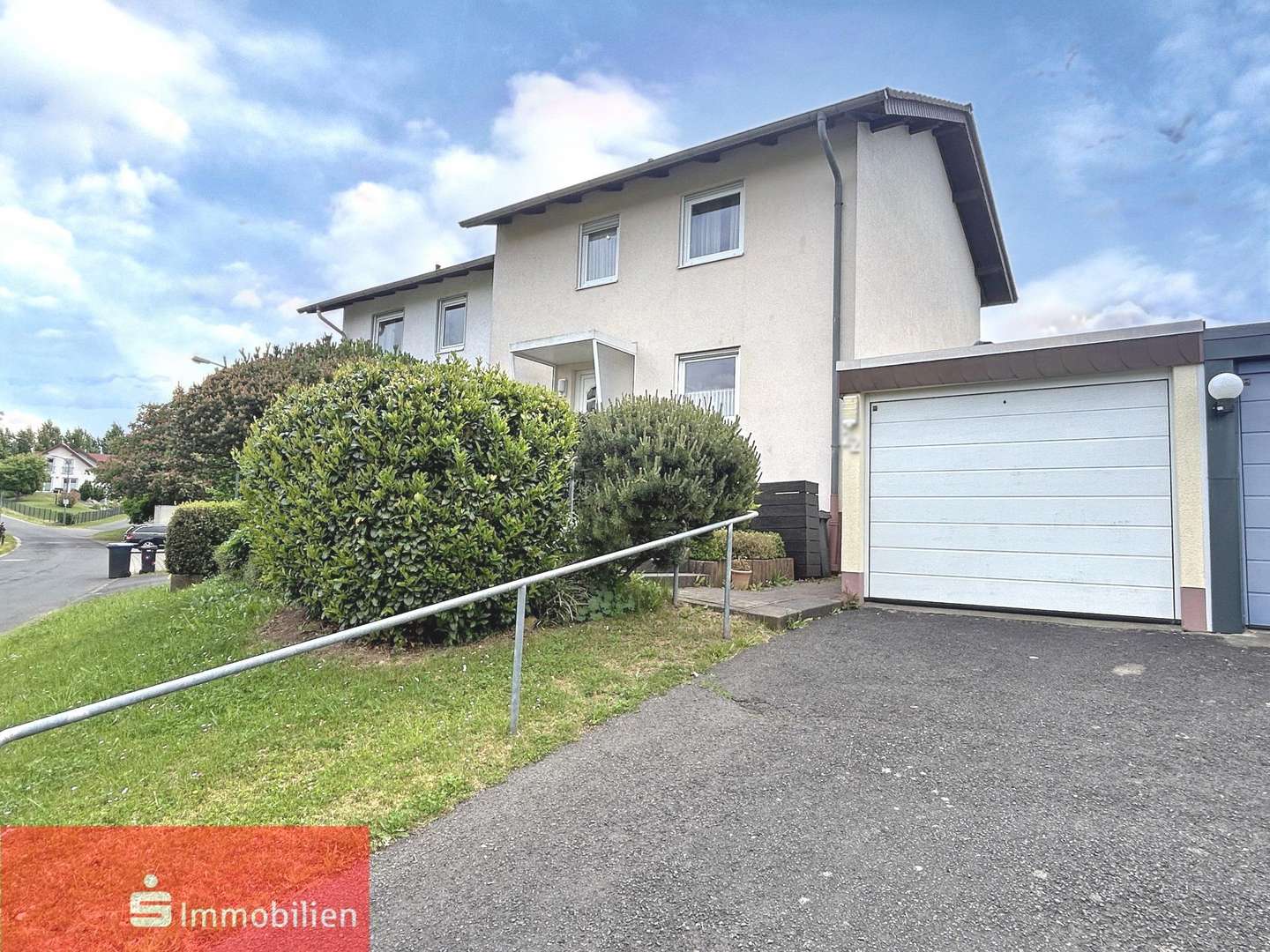 Doppelhaushälfte mit Garage in Künzell Doppelhaushälfte mit Garage in Künzell - Doppelhaushälfte in 36093 Künzell mit 143m² kaufen