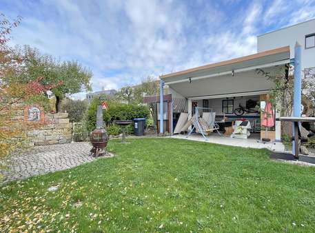 überdachter Freisitz im mediterranen Stil überdachter Freisitz im mediterranen Stil - Doppelhaushälfte in 36043 Fulda mit 150m² kaufen