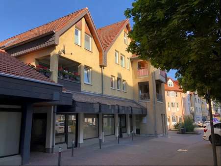 Gewerbefläche 1 - Ansicht aus der Fußgängerzone - Büro in 36251 Bad Hersfeld mit 176m² günstig kaufen