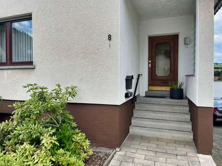 Hauseingang Hauseingang - Zweifamilienhaus in 36266 Heringen mit 190m² kaufen