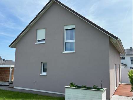 Ansicht aus dem Garten - Fertighaus in 36151 Burghaun mit 118m² kaufen