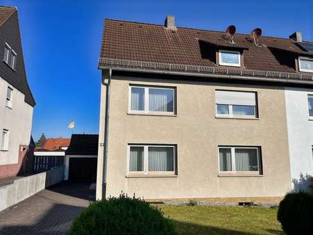 Hausansicht - Doppelhaushälfte in 36266 Heringen mit 134m² kaufen