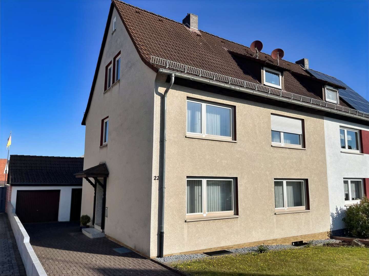 Hausansicht - Doppelhaushälfte in 36266 Heringen mit 134m² kaufen