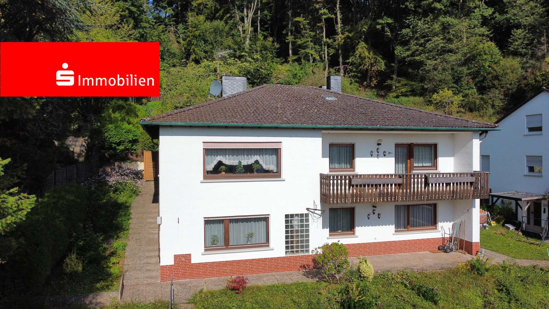 Straßenansicht - Einfamilienhaus in 35043 Marburg mit 167m² kaufen