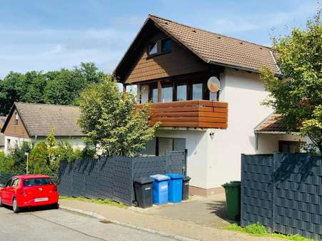 Teilansicht der Wohnanlage - Erdgeschosswohnung in 35043 Marburg mit 165m² kaufen