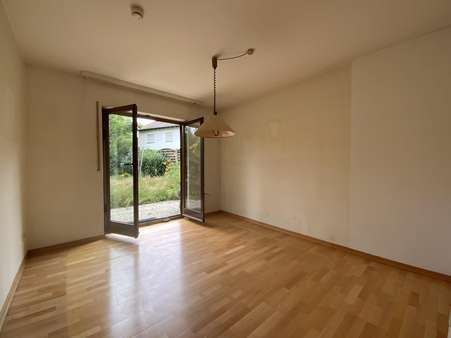 Gartenzimmer - Erdgeschosswohnung in 35043 Marburg mit 165m² kaufen