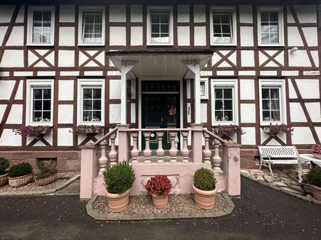 null - Bauernhaus in 35260 Stadtallendorf mit 240m² kaufen
