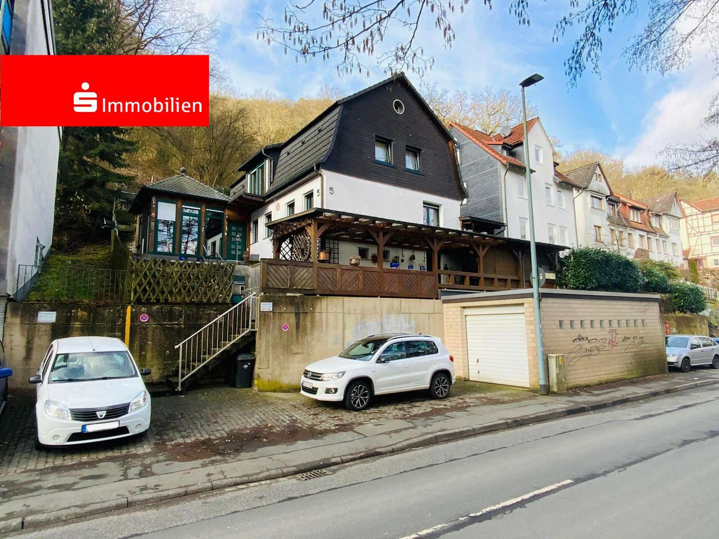 Straßenansicht - Einfamilienhaus in 35041 Marburg mit 180m² kaufen