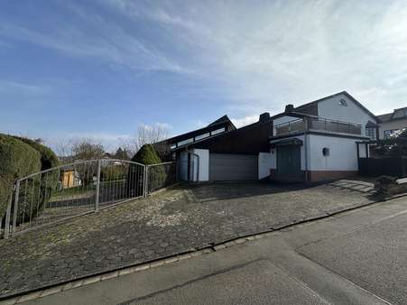 null - Einfamilienhaus in 35260 Stadtallendorf mit 175m² kaufen