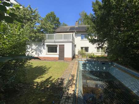 Gartenansicht - Doppelhaushälfte in 35039 Marburg mit 225m² kaufen