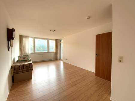 Wohnzimmer - Etagenwohnung in 35041 Marburg mit 55m² kaufen