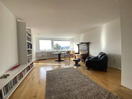 Wohnraum - Etagenwohnung in 35039 Marburg mit 114m² kaufen