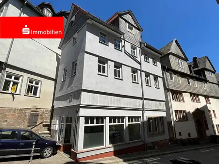 Investieren mit Substanz: Denkmalgeschütztes Wohn- und Geschäftshaus in bester Lage