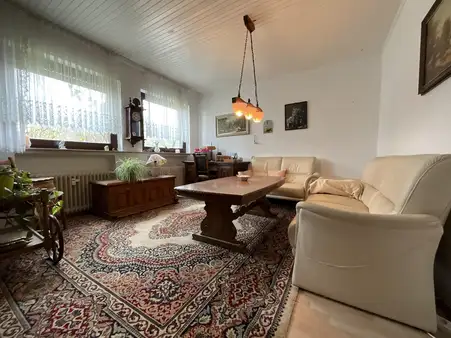 Charmantes Zweifamilienhaus in Marburg-Cappel - Wohnen & Vermieten in Top-Lage!