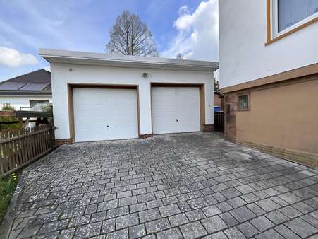 Doppelgarage - Mehrfamilienhaus in 35043 Marburg mit 255m² kaufen
